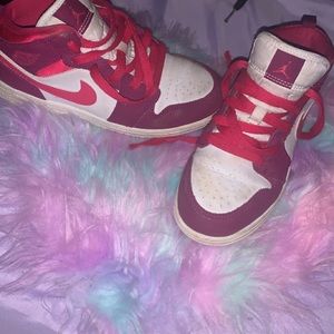 Girls Jordan 1